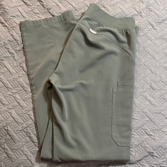 FIGS Technical Collection Scrub Top in Olive - Picture 4 of 5